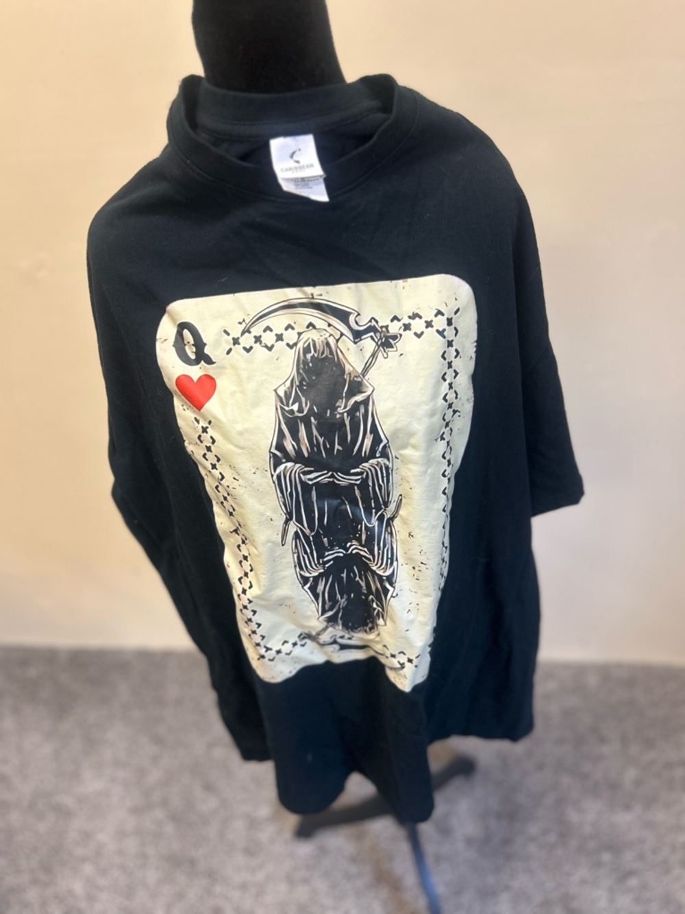 Black 100% Cotton GraphicTee with Queen of Hearts Design 3x